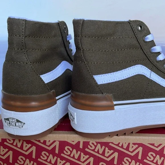 Vans WMNS Sk8-Hi Tapered
Canvas Dark Olive
VN0005U2D0L
Platforms Sneakers - Picture 14 of 16